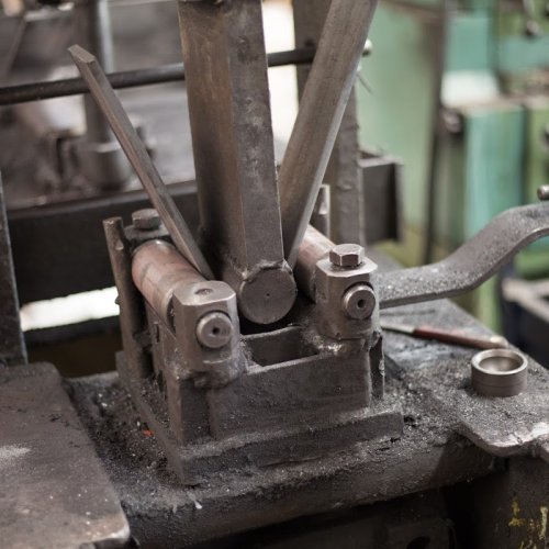 AK-TRAKTÖR PARÇA ÜRETİM