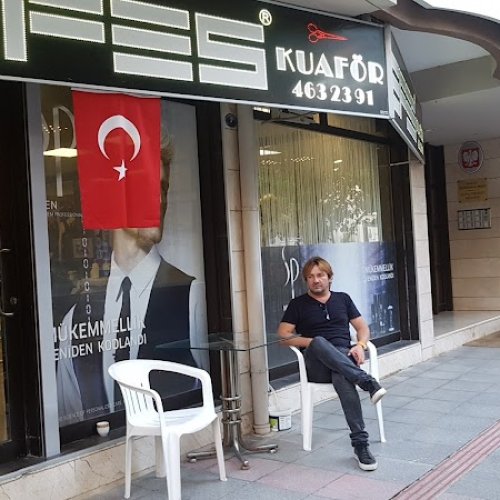 EFES ERKEK KUAFÖRÜ