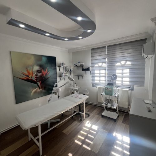 MERAM GÜZELLİK DÜNYASI