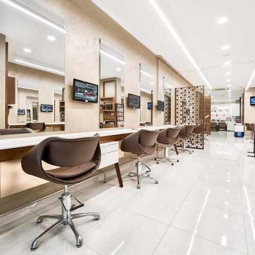 MOS KUAFÖR VE GÜZELLİK SALONU