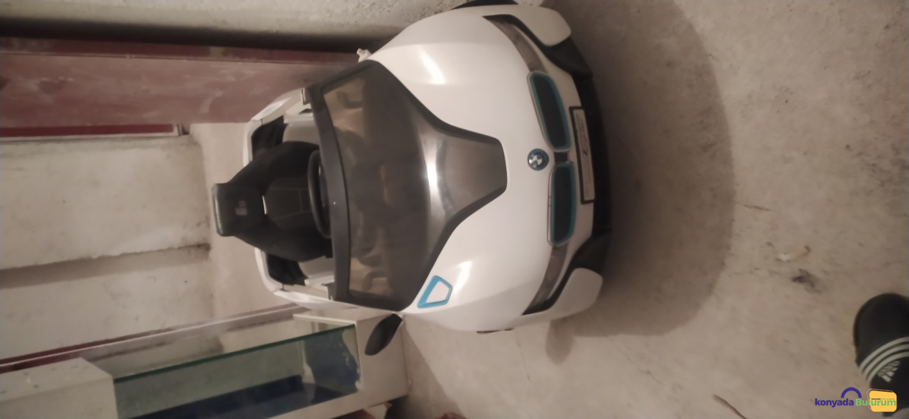 Bmw i8 akülü araba